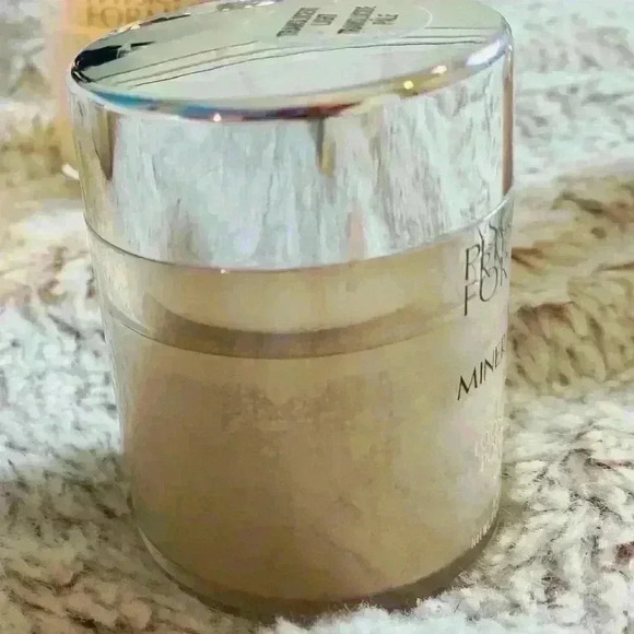 *NWT* PHYSICIANS FORMULA® MINERAL WEAR® LOOSE POWDER - Translucent light - Picture 5 of 8